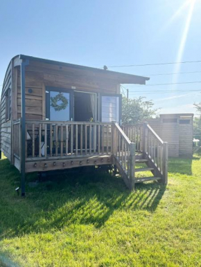 1Br-Sleeps2-Garden View-Parking-Cabin Experience